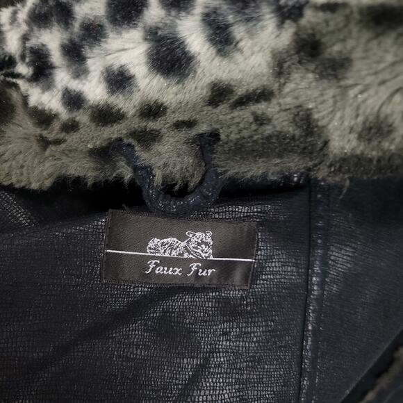 CHI by Falchi Faux Suede Faux Fur Reversible Leopard Print Coat, Size Large - Picture 11 of 16